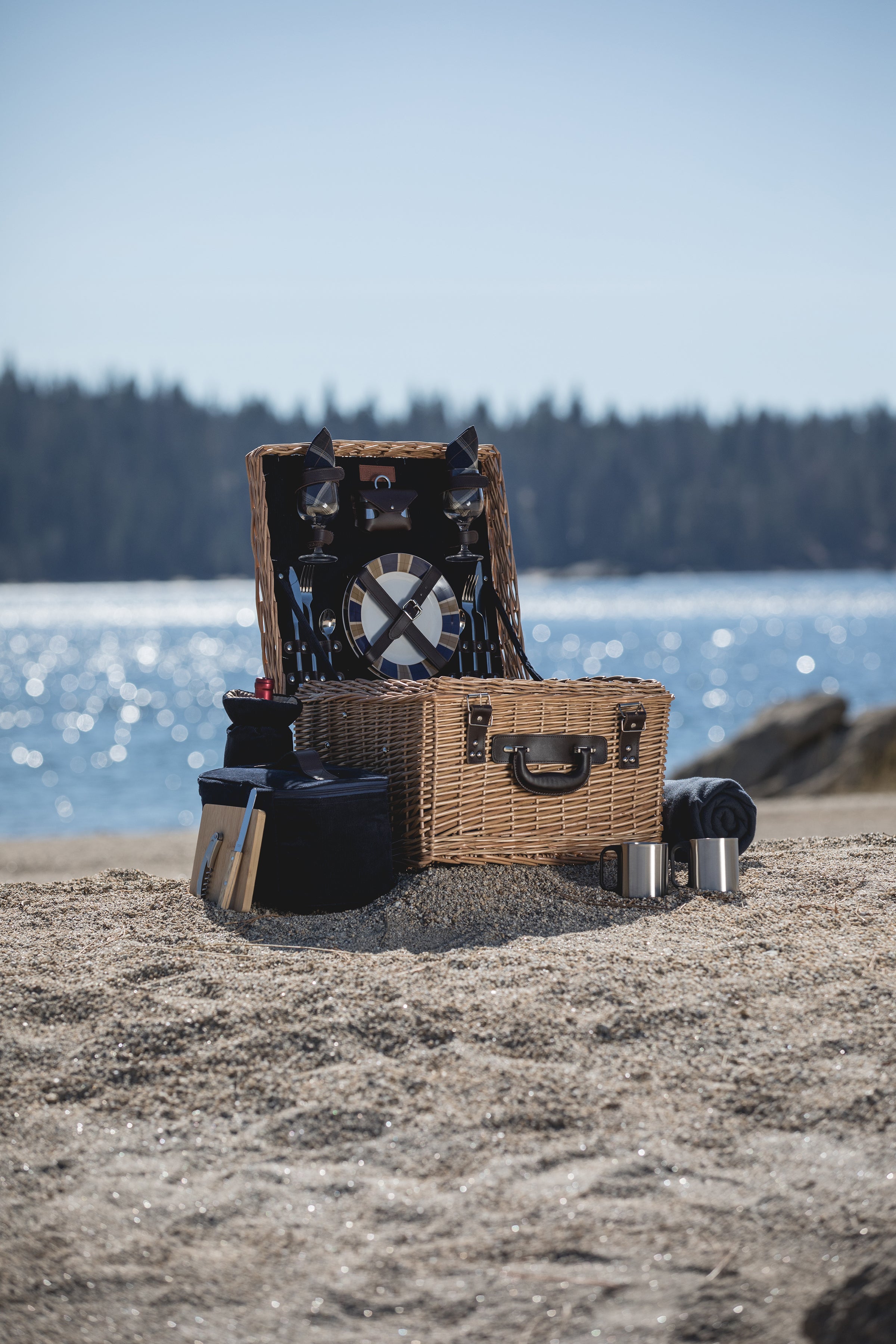 Canterbury Picnic Basket-Picnic Time Family of Brands