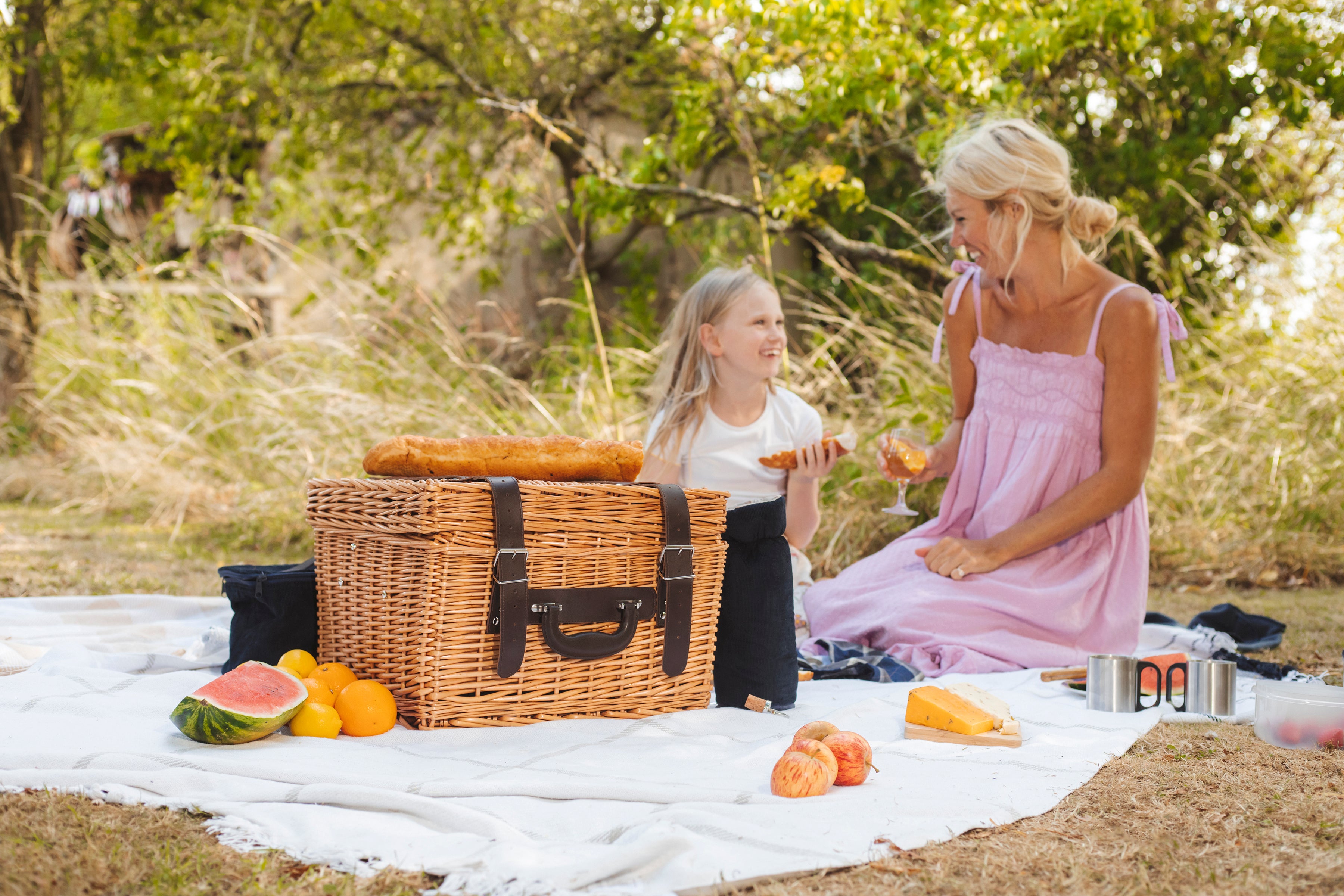 Canterbury Picnic Basket-Picnic Time Family of Brands