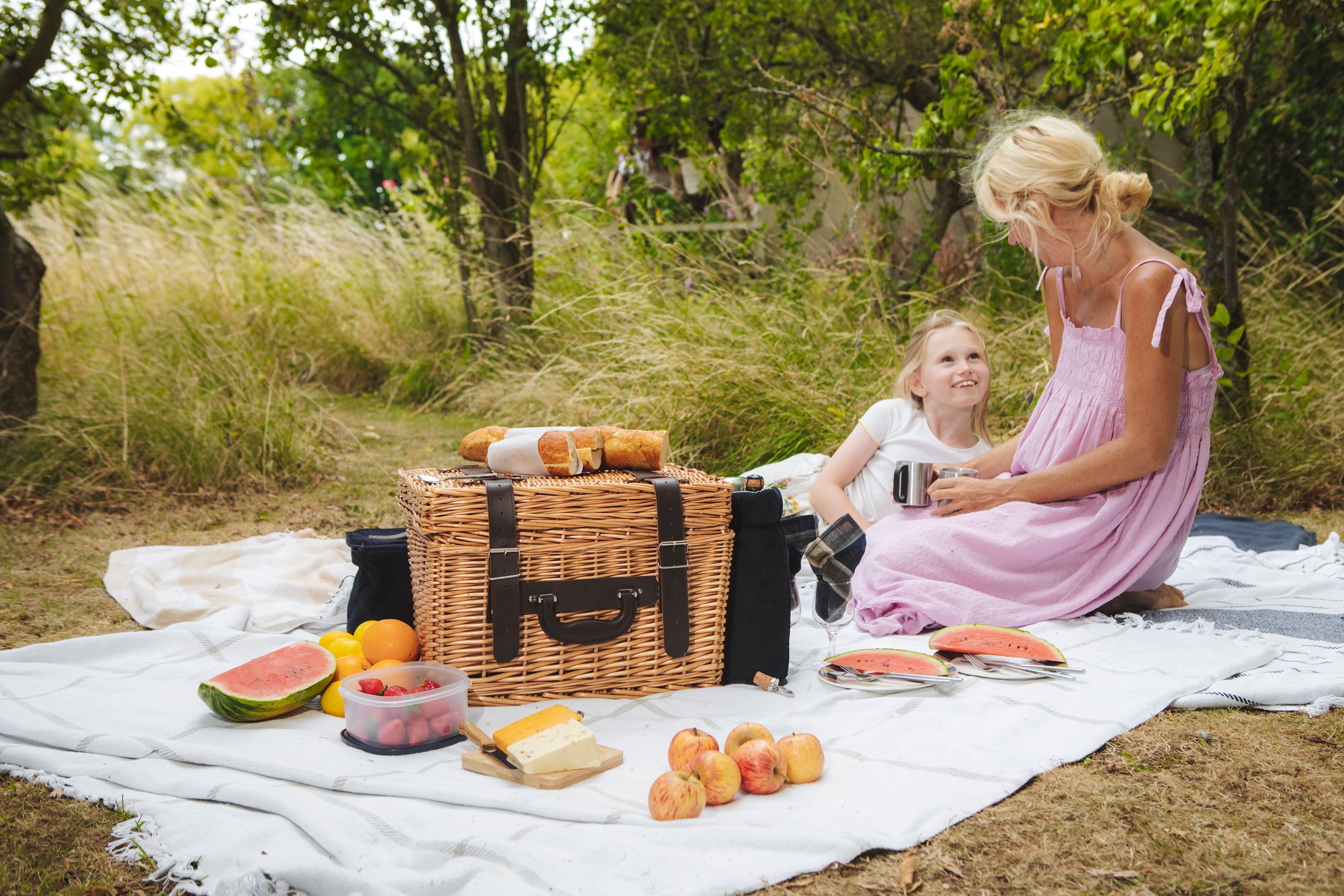 Canterbury Picnic Basket-Picnic Time Family of Brands